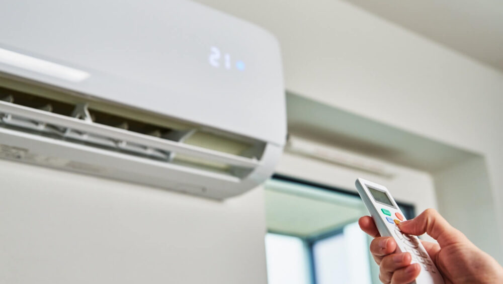 How to Fix a Leaking Air Conditioner Leaking Air Conditioner Leaking Air Conditioner,AC unit,Air Conditioner air conditioner An air conditioner